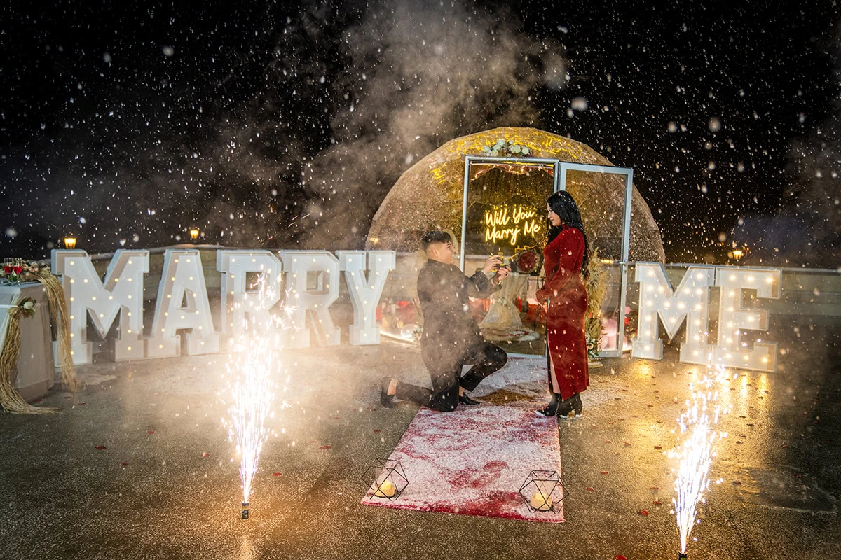 Otel Terasında Fanus - 4